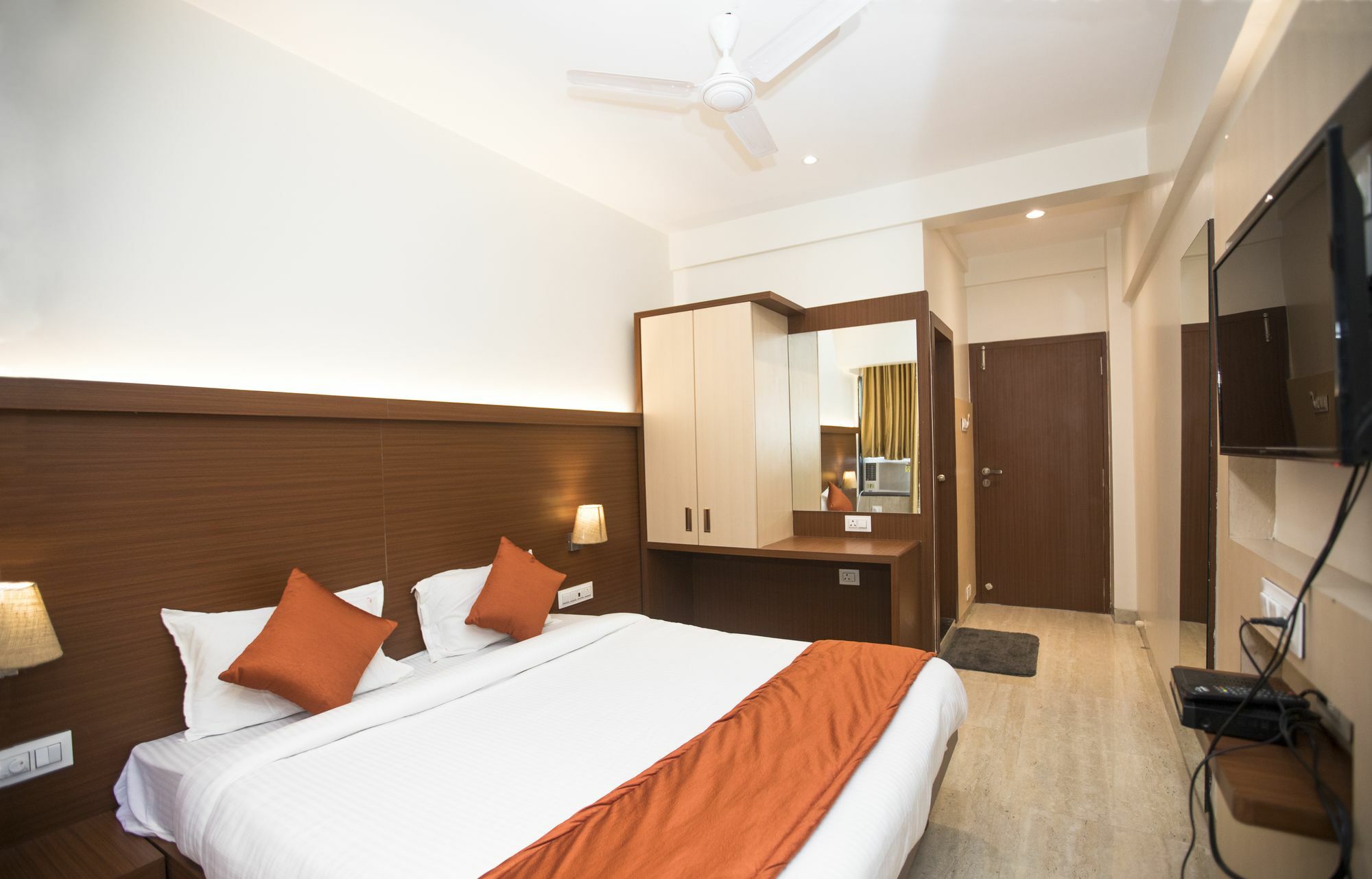 Hotel Spring Inn Mumbai Exterior foto