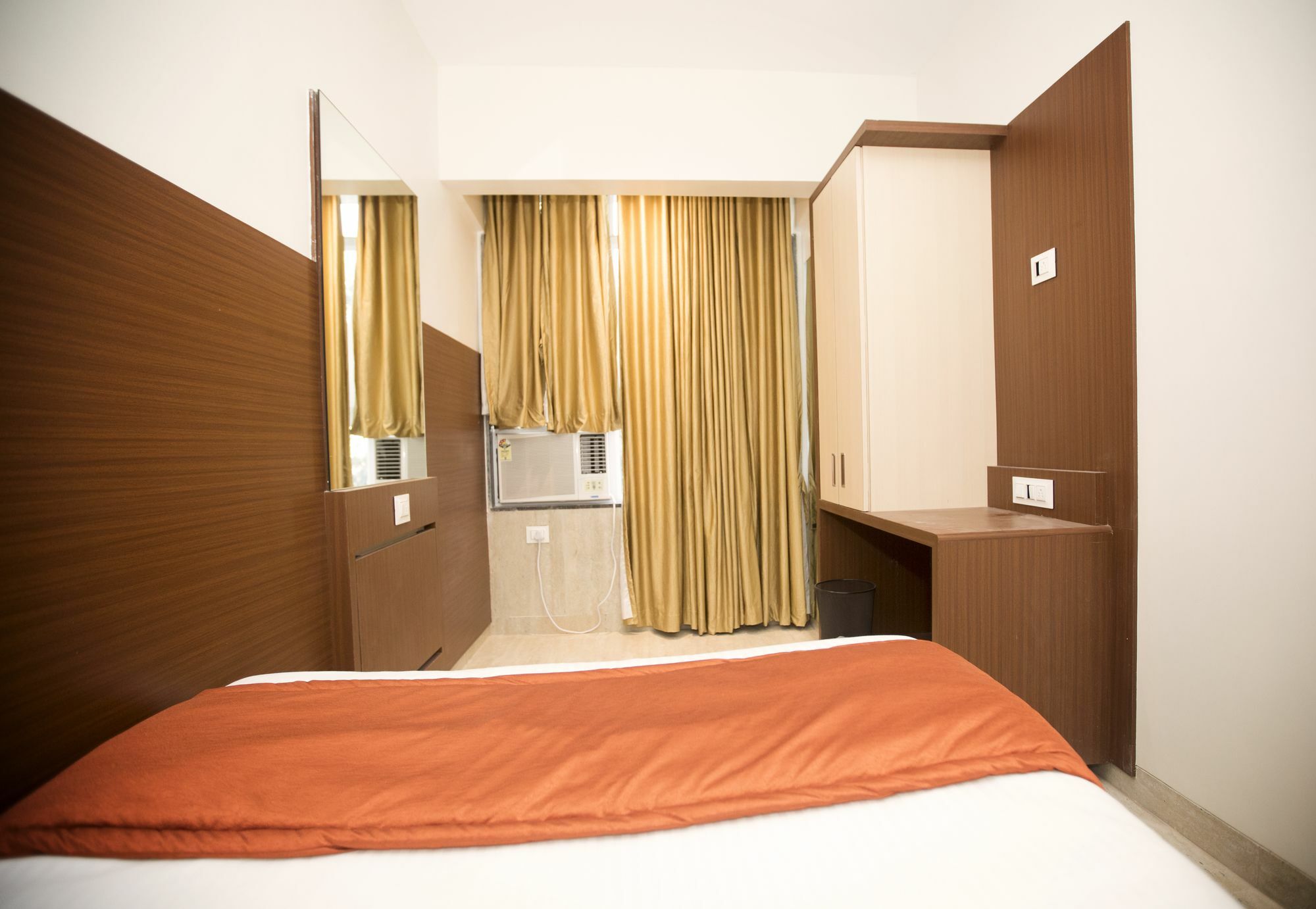 Hotel Spring Inn Mumbai Exterior foto